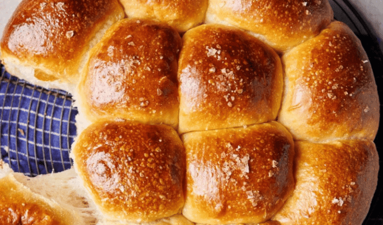 Sourdough Dinner Rolls